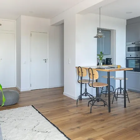 Spacious Campo D'ourique By Lisbeyond