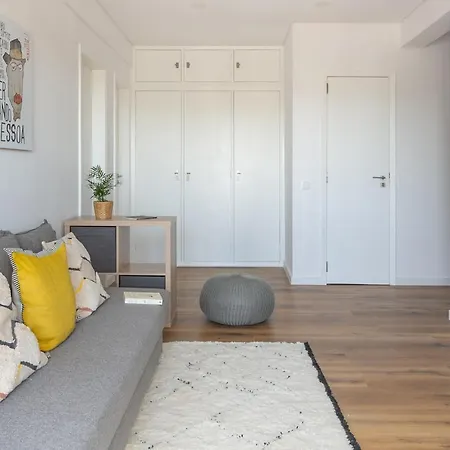 Spacious Campo D'ourique By Lisbeyond Daire *