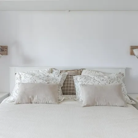 Spacious Campo D'ourique By Lisbeyond Daire *